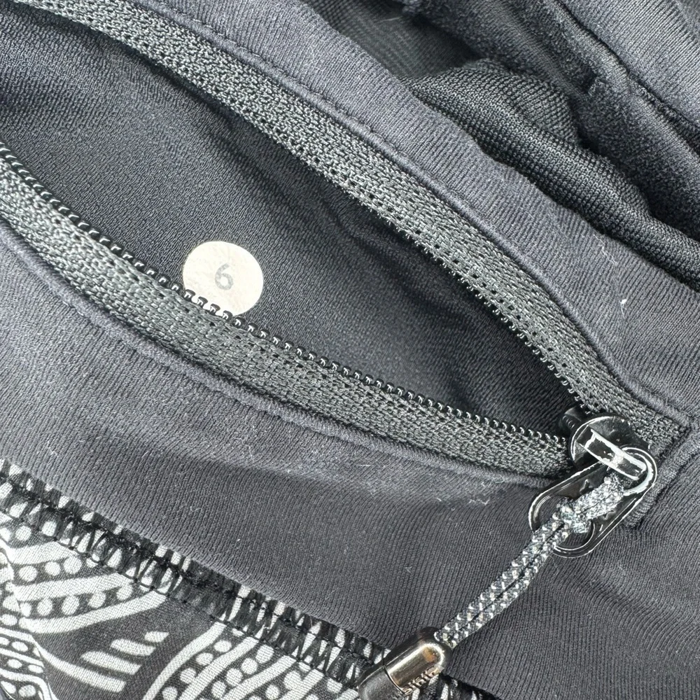 Lululemon Speed Short Size 6 Dottie Tribe